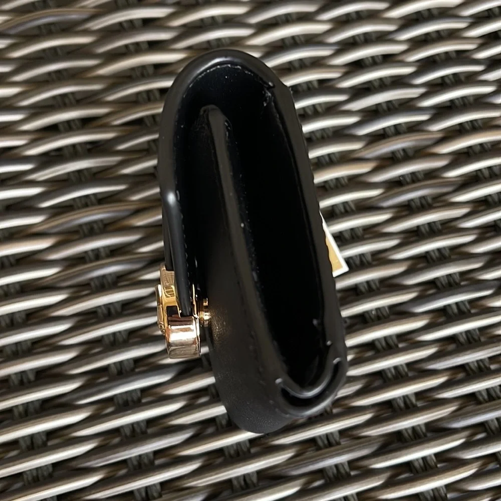 MICHAEL KORS CARMEN MEDIUM LOGO AND FAUX LEATHER WALLET BLACK